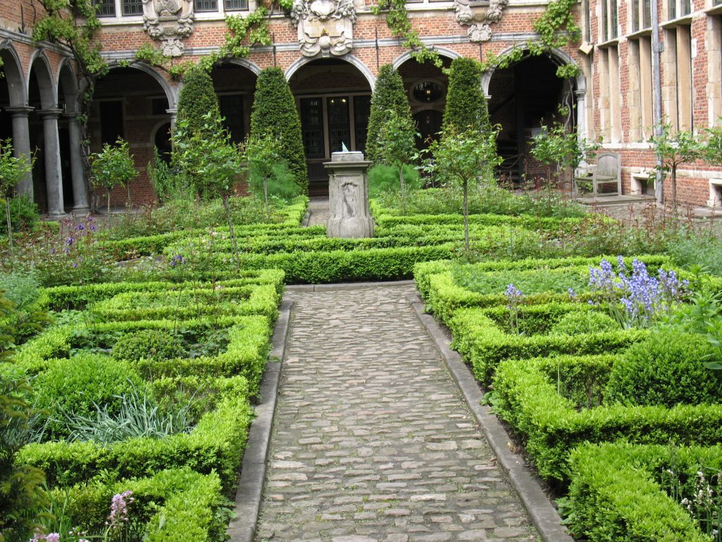 Plantin Moretius courtyard